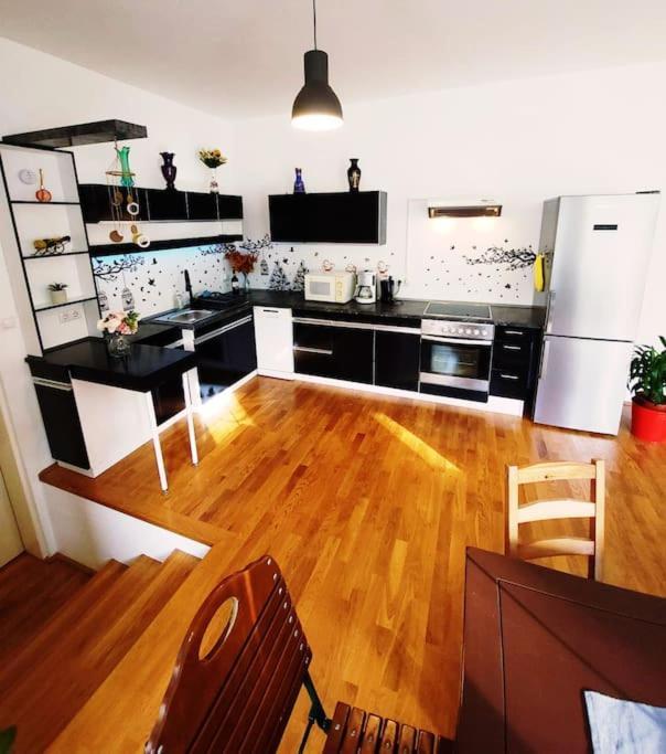 Art Of Simmering Apartment Виена Екстериор снимка